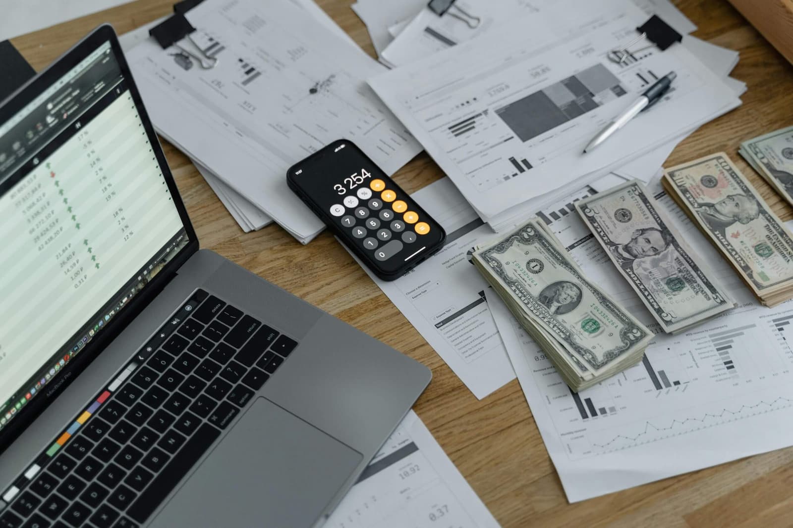 Saiba como começar a investir com 1.000€ — dicas práticas para maximizar os seus ganhos
